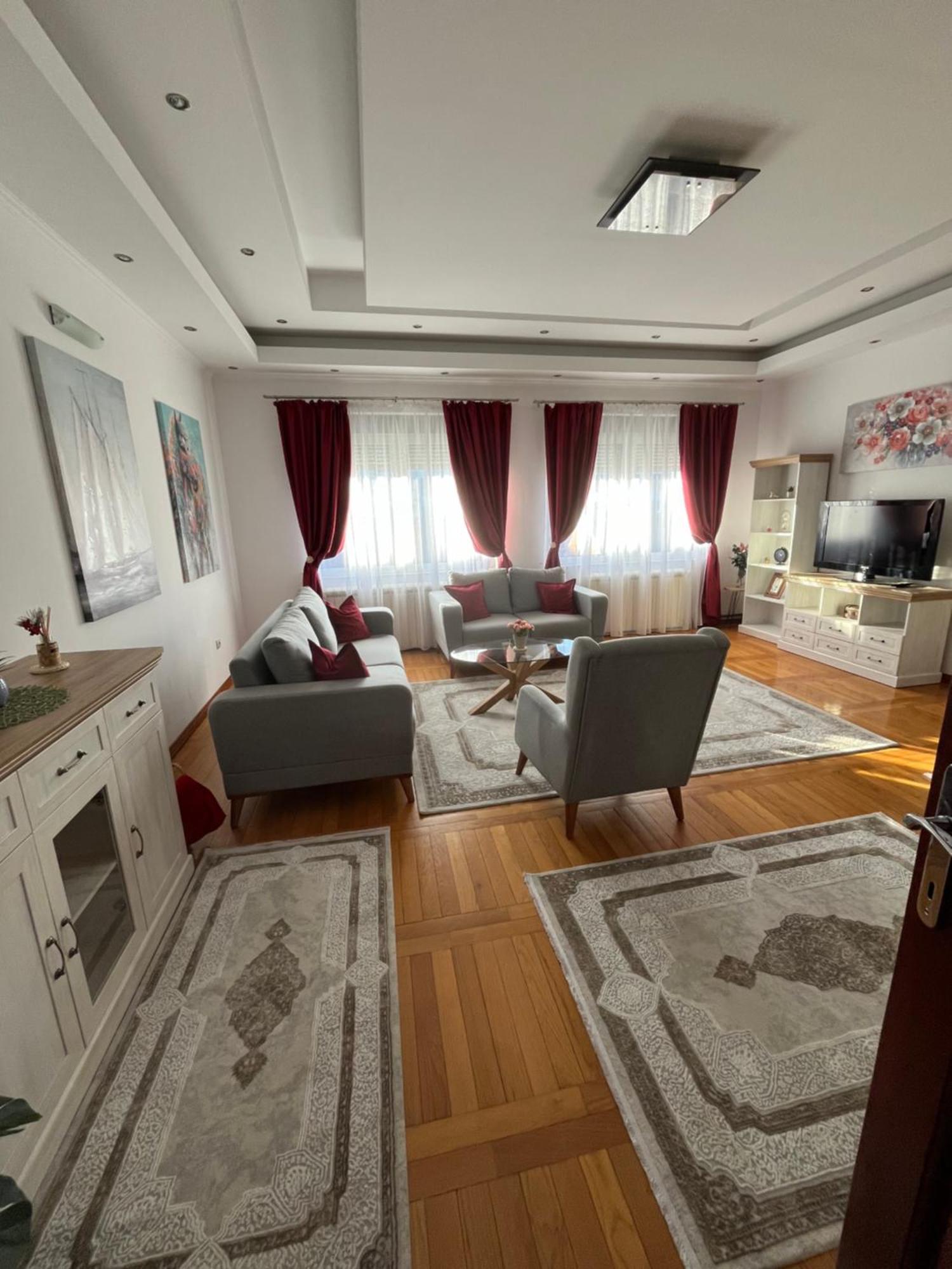 Airport Sky Apartments Lux II Βελιγράδι Εξωτερικό φωτογραφία